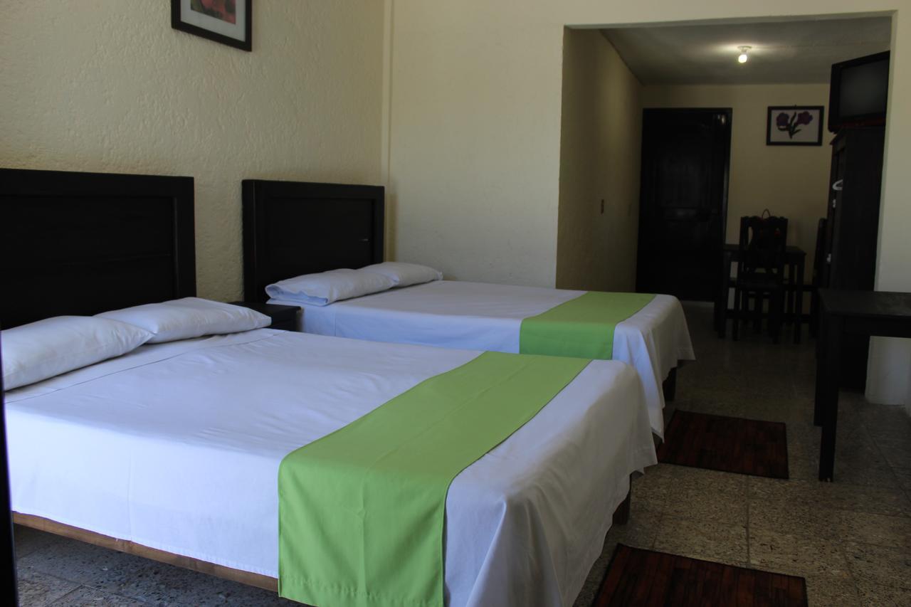 Hotel D'Lina Princess Suites San Cristóbal de Las Casas エクステリア 写真